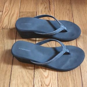 Women’s silver/gray platform flip-flop